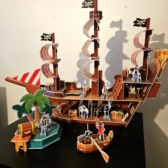 Cardboard‎ 3d pirate ship - Picture 3 of 3